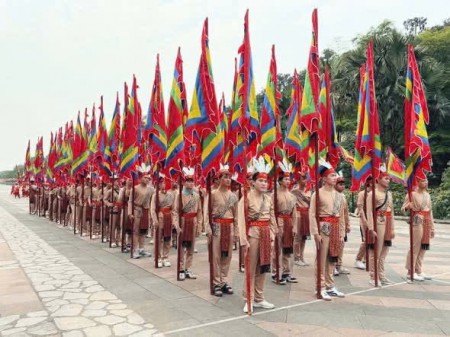 100 sinh viên Trường Đại học Công nghiệp Việt Trì tham gia phục vụ Lễ hội Giỗ Tổ Hùng Vương 2026 – Niềm vinh dự và trách nhiệm của tuổi trẻ